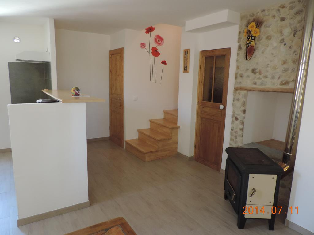 Les Cigales D'Estoublon Apartment Exterior photo